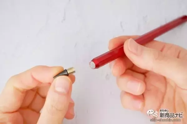 「累計販売数35万本のヒット文具。削らないで約16km使える『metacil（メタシル）』に新色と待望の替芯が登場」の画像