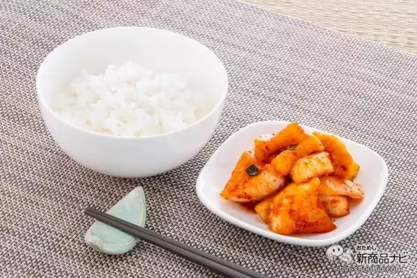 「やみつき食感の大根と旨辛キムチタレの最強コンビネーション！ 新発売の『オモニの極旨大根キムチ』を食べてみた！」の画像