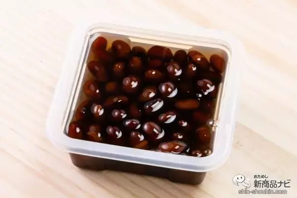 「ヨーグルトトッピング専用くろ豆など変わり種にも注目!? 老舗の味を一度に楽しめる『煮豆と昆布佃煮の8種8個詰め合わせ』はお正月にもぴったり」の画像