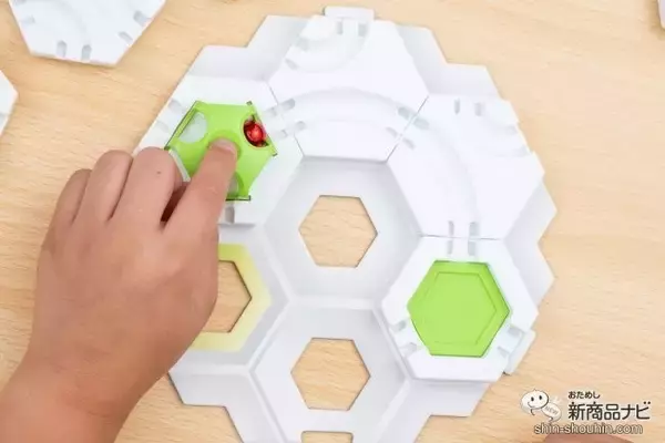 「ドイツ発！ 新感覚の面白さ！  みんなでGraviTrax（グラヴィトラックス）の脳トレゲーム「GraviTrax ザ・ゲーム」をわいわい楽しもう！」の画像