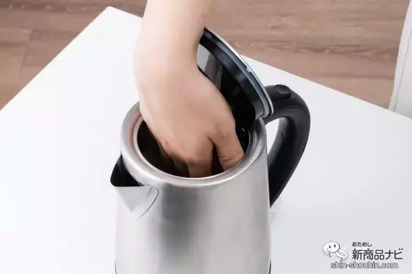 「シンプルイズベストな電気ケトルの決定版！ 注ぎやすく洗いやすい『ベーシックケトル』」の画像