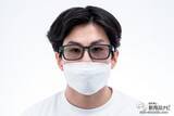 「メガネがサングラスに変身!? 1つは持っておきたい『色が変わるメガネ「調光レンズ」』」の画像8