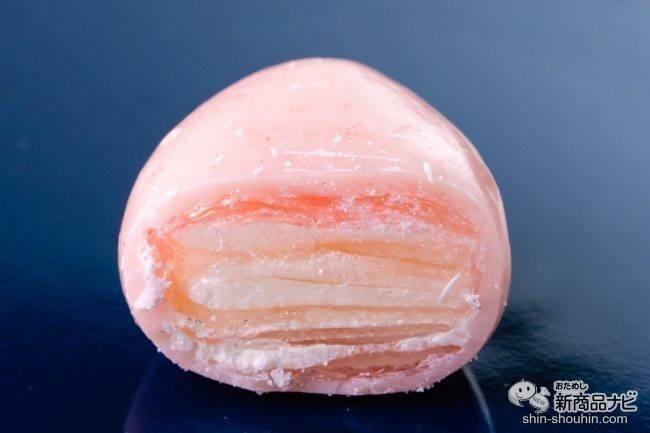 【コンビニ限定】定番キャンディーが3層構造に！  『サクマ いちごみるくストロベリーチョコがけ』が贅沢過ぎ