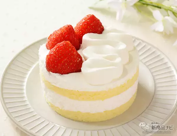 「『ローソン・今週の新商品情報』クリスマスケーキと骨つきチキン一挙発売！『ブッシュ・ド・ノエル』『いちごのクラシックショート 3号』『黄金チキン ローストレッグ』ほか」の画像