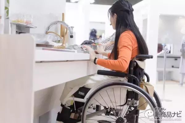 「第45回国際福祉機器展にLIXILの車いす対応キッチン『ウエルライフ』が登場！より豊かな生活へを目指して」の画像