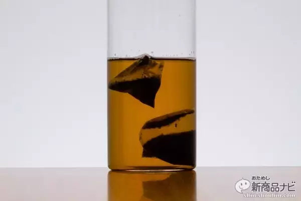 「アイスでもホットでも！つけっぱなしでも渋くならない『森半 まろやか 緑茶ティーバッグ・まろやか ほうじ茶ティーバッグ』」の画像