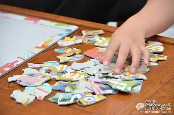 「作って、バラして、何度でも遊べる！『パズルあそび「ミニオンズ」』で遊ぶ子どもの集中力がスゴかった」の画像