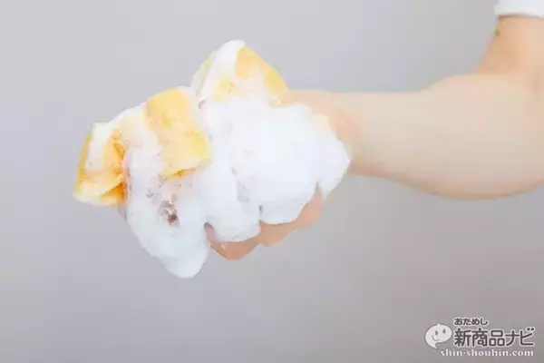 「アルブチン配合の『白肌屋　ホワイトボディソープ 』はしっとりうるおう美白肌へ導くボディソープ」の画像