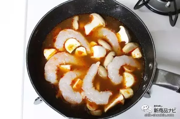 「お鍋で10分！『トムヤムクンの素』があればお家で簡単本格タイ料理が楽しめる」の画像