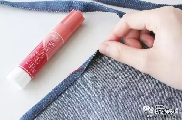 「もう針と糸は必要なし！ ほつれ直しには『裁ほう上手® スティック』を使おう！」の画像