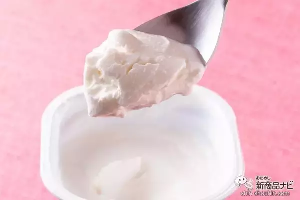 「食べきりサイズじゃない史上初の中容量『ギリシャヨーグルト パルテノ プレーン砂糖不使用 220g』。ちょい食べ〜シェア食べに対応！」の画像