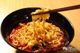 「「蒙古タンメン」にチーズをかけてどうなるの!?  リニュ版『蒙古タンメン中本 チーズの一撃』を味わってみた」の画像11