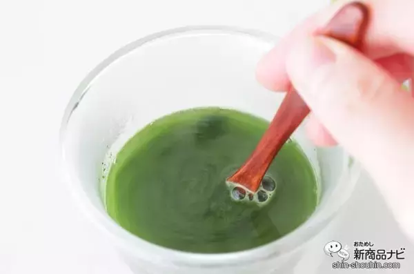 「個包装が便利！『宇治抹茶スティック どこでも抹茶』美味しい抹茶はスプーンで混ぜるだけ」の画像