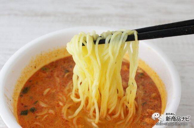 口内旅行 今は行けない場所でも カップ麺 旅するエスニック カップ トムヤムクン グリーンカレー 年5月15日 エキサイトニュース 3 5