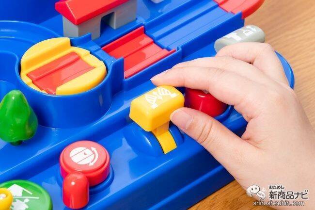 おうち遊びが充実！ 『きかんしゃトーマス　レッツゴー大冒険！』は指先から脳を鍛える知育玩具！