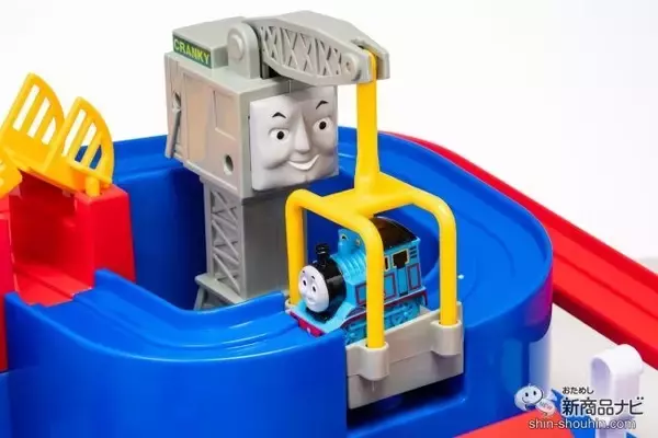 「おうち遊びが充実！ 『きかんしゃトーマス　レッツゴー大冒険！』は指先から脳を鍛える知育玩具！」の画像