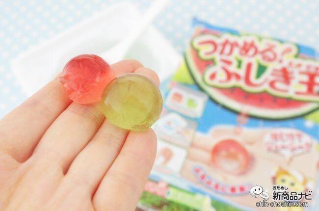 限定フレーバーが新登場！ 実験みたいなふしぎな体験ができる知育菓子Ⓡ『つかめる！ふしぎ玉 スイカ味＆メロン味』をやってみよう！