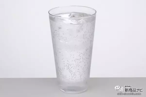 「ロックでも炭酸割りでも美味い！ すっきり飲みやすい、夏季限定『薩州 赤兎馬 20度』は暑い夏にオススメな焼酎」の画像