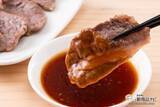 「おうち焼肉がワンランクアップ！ 一味違う濃厚な具材感が楽しい『キッコーマン 超焼肉のたれ 中辛』をおためし」の画像9