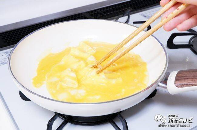 用意するのはたまご3個だけ!? 理研ビタミン『わかめときくらげの玉子炒めの素』でパパっと一品！