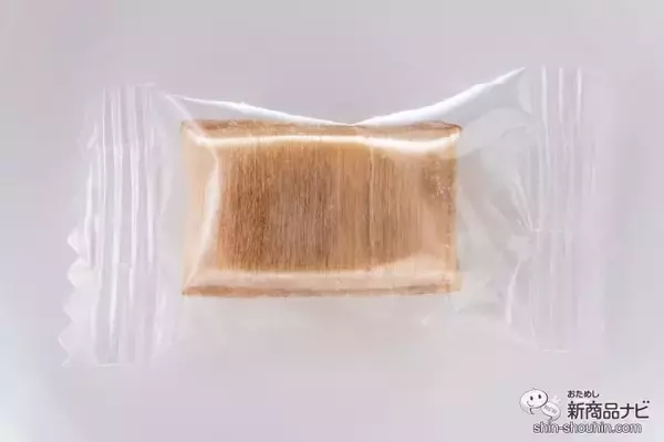 「飴なのにサクサク食べれる新食感!? きなこペーストがたっぷりの『さくっと食べれるきなこ飴』は一度食べたらやめられない」の画像