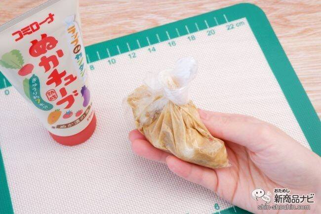 【手を汚さずぬか漬け!?】ぬか床の管理不要の『ラップdeカンタンぬかチューブ 』がとにかく便利！