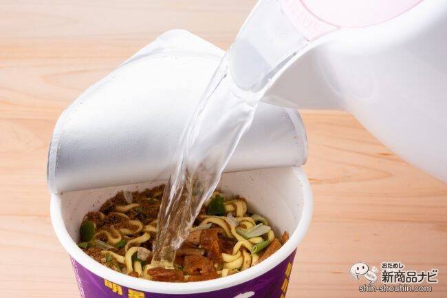 カップ麺 明星の製麺技術を結集して開発 明星 麺神 カップ 神太麺 旨 醤油 は味濃いめ 新食感の意欲作 年11月7日 エキサイトニュース 2 2