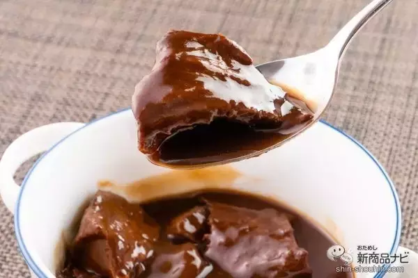 「水産メーカーが5年かけて開発した自信作！ とろける食感の『牛たんデミグラスソース缶詰』 が美味しすぎる」の画像