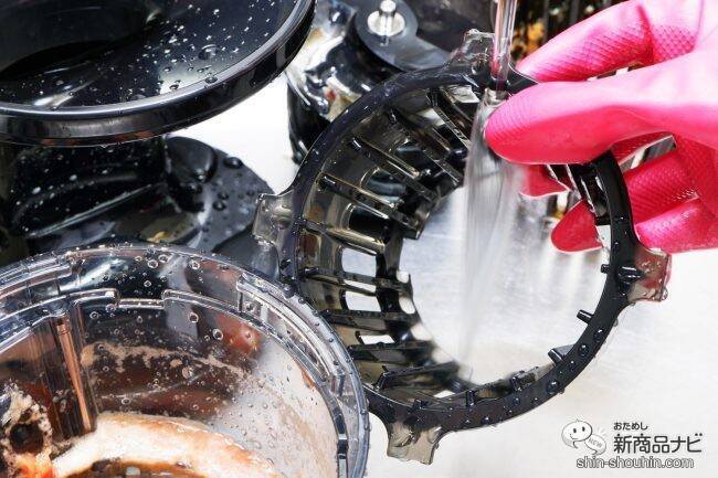 組み立てと洗浄が簡単！ 初めてでも使いやすい『ヒューロム スロージューサー アドバンスド100』でおいしいジュース生活を