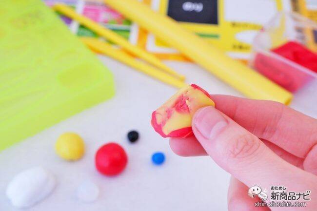 まるでホンモノみたい!? 『シリコンねんど おすしやさんセット』でおうち時間にお寿司屋さんになりきって遊ぼう