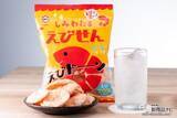 「家飲みにぴったり◎ 「しみわたるえびせん」から第３弾『しみわたるえびせん焼き塩でどうぞ味』が新登場！」の画像1