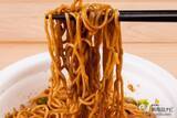 「インパクト・ファースト！『日清焼そばU.F.O. 白い濃い濃い濃厚ソース』を通常版と食べ比べてわかったこと」の画像15