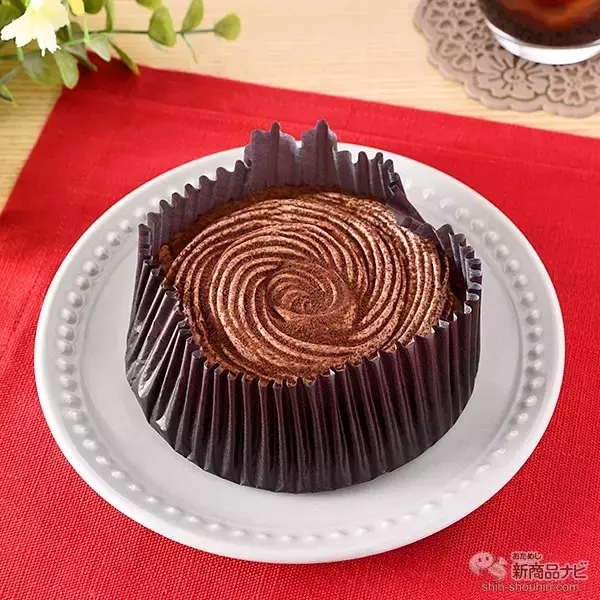 「『ファミリーマート・今週の新商品』自宅で食べる至福の洋食弁当「やわらかビーフと野菜とけこむ　コクが自慢の欧風カレー」ほか」の画像