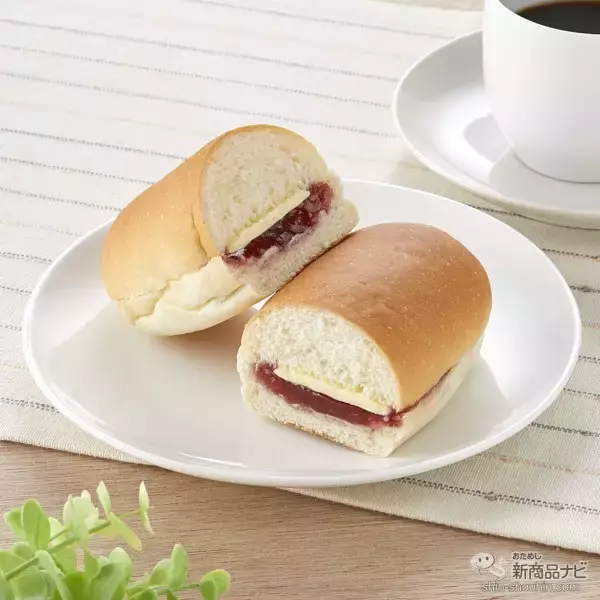 「『ファミリーマート・今週の新商品』パン生地ボリュームアップ！「FAMIMA BAKERY（ファミマベーカリー）」のコッペパンリニューアル！」の画像
