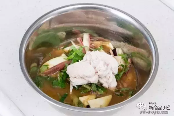 「自宅で手軽に本格うどん！これからの季節にぴったりの『＜麺でおいしい食卓＞冷汁うどんつゆ』がすりごま2倍でリニューアル」の画像