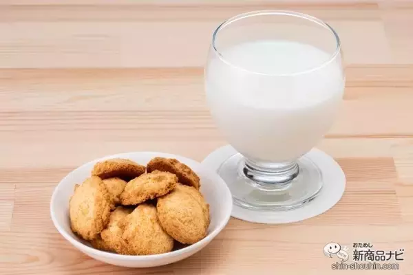 「ダイエット中のおやつに！『matsukiyo LAB 糖質70％OFFビスケット 豆乳味・チョコレート味』で甘いもの欲を満たそう」の画像