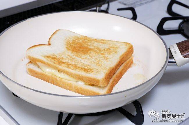 キャンプ飯にもおすすめ！ 『サバカリー インドカリー仕立て』で2種のホットサンドを作ってみた！