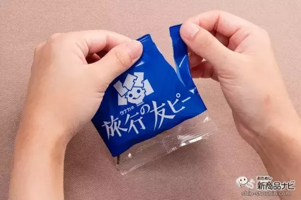 「【ふりかけが豆菓子に!?】一度は見たことがあるふりかけ「旅行の友」が豆菓子になって新登場！『タナカの旅行の友ピー』を徹底レビューしてみた！」の画像