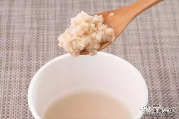 「【腸活&ダイエットにおすすめ】お湯を注いで1分！素材の旨みたっぷりの旭松食品『オートミール 海人の藻塩』 はヘルシーなのに満腹感あり」の画像