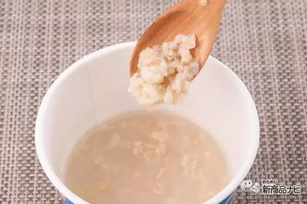 「【腸活&ダイエットにおすすめ】お湯を注いで1分！素材の旨みたっぷりの旭松食品『オートミール 海人の藻塩』 はヘルシーなのに満腹感あり」の画像