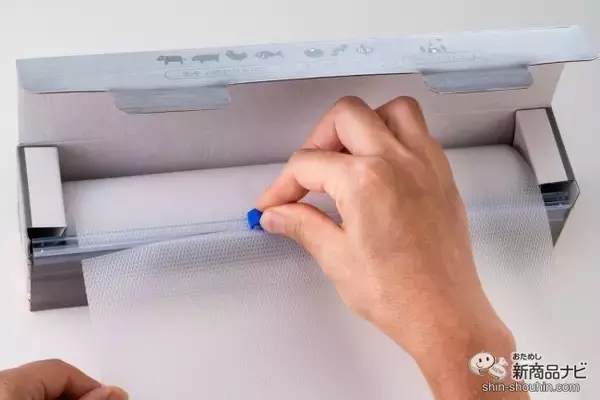 「ニオイ移りや汚れとさよなら！ 『銀イオン配合 抗菌まな板シート』をシーンによって活用しよう！ 使い捨てなので衛生面も◎」の画像