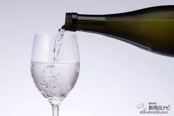 「果実のような日本酒!? 『果月（かげつ） 桃/葡萄』の新感覚な味に驚いた」の画像