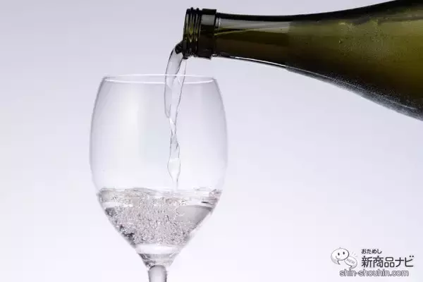 「果実のような日本酒!? 『果月（かげつ） 桃/葡萄』の新感覚な味に驚いた」の画像