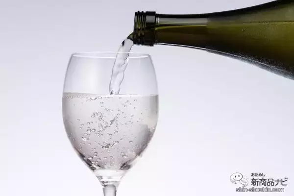 「果実のような日本酒!? 『果月（かげつ） 桃/葡萄』の新感覚な味に驚いた」の画像