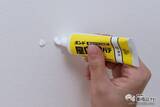 「穴の空いた壁紙が3ステップで簡単補修！ 年末の掃除にぴったりな『ボンド 屋内用パテ』を使ってみた！」の画像8
