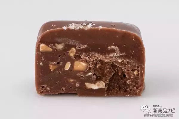 「見ても食べても幸せいっぱい！ クリスマス限定パッケージの『クリスマスファンシーチョコレート』で今年も大切な人とのひとときを」の画像