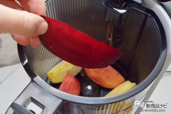 「ヒューロムで楽しむおうちクリスマス♪ ポップな料理は『ヒューロムスロージューサー H-200』にお任せ！」の画像