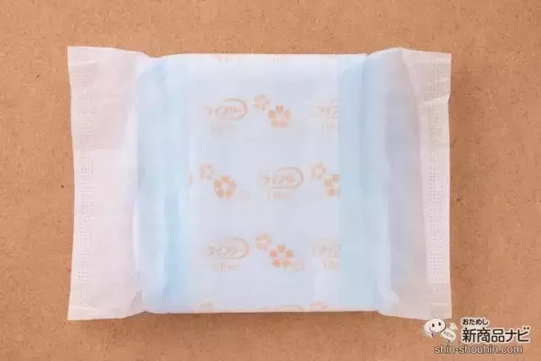 「【新発売】紙パンツ級の安心感！ 『ライフリー いつもの下着で安心パッド』なら手軽に付け替えて尿もれケアできる！」の画像