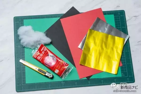 「細口ノズルで貼り付け上手！ 親子で楽しむクリスマスカード作りには『ボンド ペーパーキレイ』を使おう！」の画像