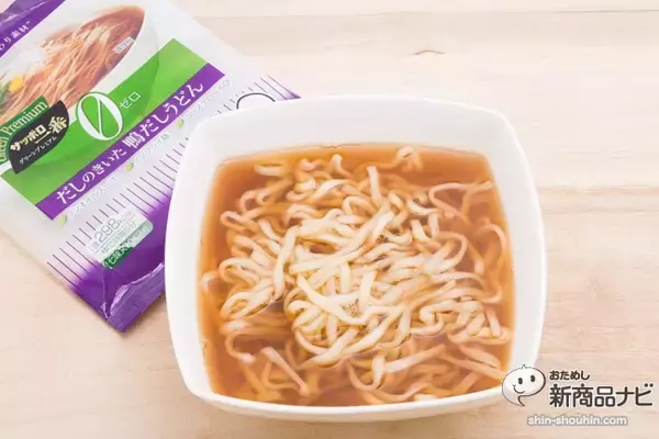 「『サッポロ一番 グリーンプレミアム 0（ゼロ） 醤油ラーメン/海鮮ラーメン/鴨だしうどん』で中高年も健康的に麺！」の画像